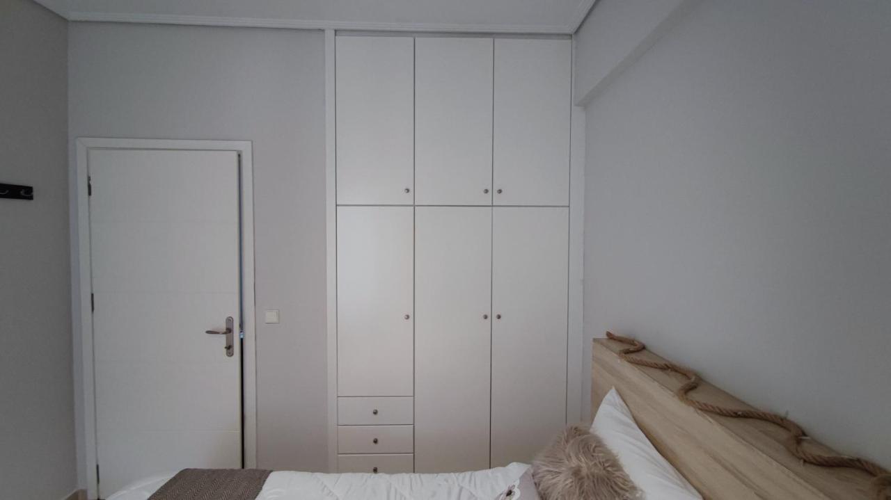 Rock & Roll 2 - Modern Apartment In Trikala Экстерьер фото